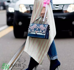 fendi kan i多少錢？芬迪kan i包包國(guó)內(nèi)專柜價(jià)格