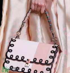 fendi kan i尺寸多大？芬迪kan i包包尺寸介紹