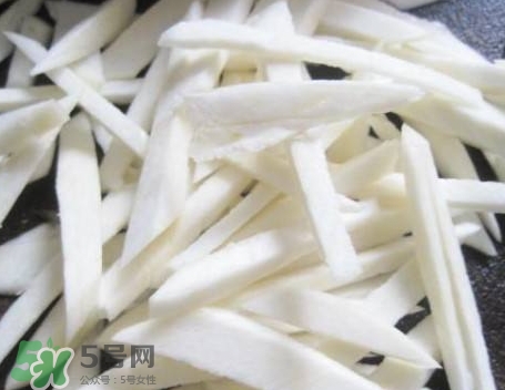 篙芭怎么切絲_篙芭切絲步驟_篙芭切絲圖解 篙芭怎么切絲_篙芭切絲步驟_篙芭切絲圖解