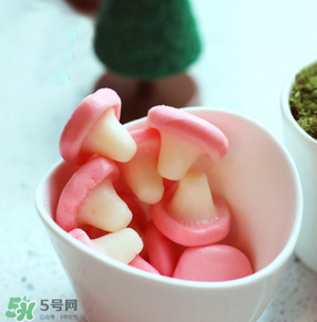 春草餅是什么？春草餅?zāi)睦镉匈u？