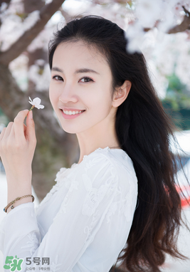 王傳君李沫頷公開戀情 李沫頷是誰 王傳君李沫頷公開戀情 李沫頷是誰