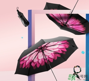 蕉下太陽(yáng)傘怎么收？蕉下小黑傘太陽(yáng)傘怎么打開？