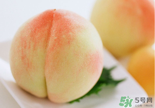 水蜜桃不能和什么一起吃？水蜜桃和什么不能一起吃？