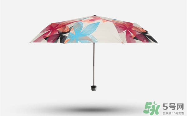 黑檸檬和蕉下哪個好？黑檸檬和蕉下太陽傘對比