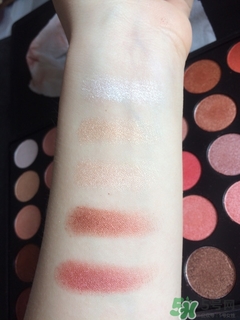 ismine伊姿蔓是什么牌子？伊姿蔓眼影色號試色