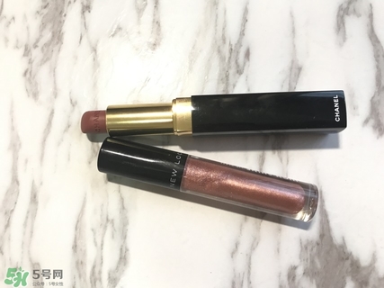 口紅怎么疊涂 兩種口紅怎么疊擦 口紅怎么疊涂 兩種口紅怎么疊擦