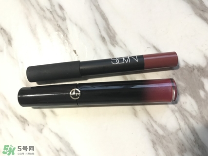 口紅怎么疊涂 兩種口紅怎么疊擦 口紅怎么疊涂 兩種口紅怎么疊擦