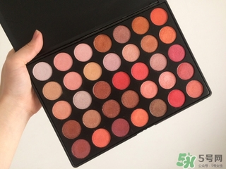 ismine伊姿蔓是什么牌子？伊姿蔓眼影色號試色