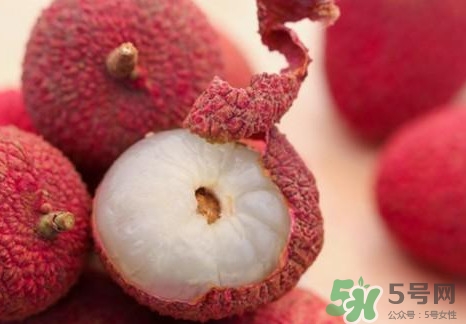 黑葉荔枝有什么功效？黑葉荔枝吃多了會怎樣？