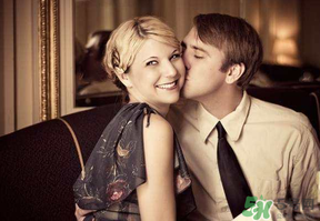 2017親吻情人節(jié)送什么？親吻情人節(jié)是什么時(shí)候？