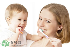 寶寶牙膏含氟好不好？寶寶能用含氟的牙膏嗎？