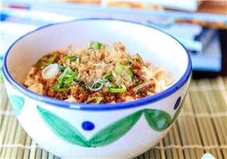 魚松飯是什么？魚松飯?jiān)趺醋觯?></a>
      <p class=