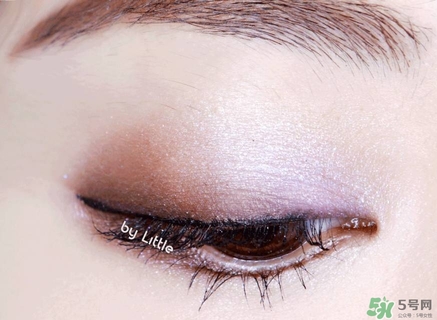 多色眼影畫法 多色眼影盤怎么用 多色眼影畫法 多色眼影盤怎么用