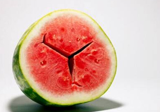 水蜜桃和西瓜能一起吃嗎？水蜜桃可以和西瓜一起吃嗎？