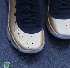 under armour curry4 parade怎么樣？庫(kù)里第四代戰(zhàn)靴金屬色細(xì)節(jié)照片
