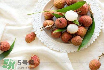 荔枝為什么要用藥水泡？荔枝藥水浸泡是否安全？