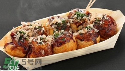 章魚(yú)燒是哪個(gè)國(guó)家的小吃？章魚(yú)燒上面的皮是什么