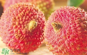 荔枝用什么藥水保鮮？吃荔枝為什么要用鹽水泡