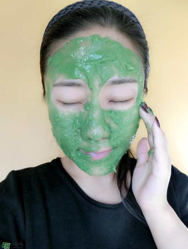 香蒲麗綠色面膜怎么用？香蒲麗綠色水光面膜使用方法