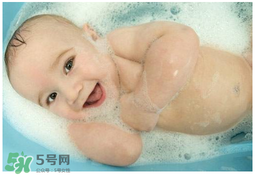 早產(chǎn)兒的發(fā)育和正常嬰兒一樣嗎？早產(chǎn)兒發(fā)育會(huì)遲緩嗎？