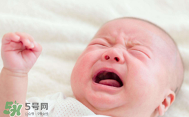 早產(chǎn)兒幾個(gè)月可以添加輔食？早產(chǎn)兒添加輔食需要延遲嗎？