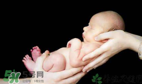 早產(chǎn)兒奶粉吃到什么時(shí)候？早產(chǎn)兒奶粉吃多久？