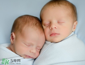 早產(chǎn)兒奶粉吃到什么時(shí)候？早產(chǎn)兒奶粉吃多久？