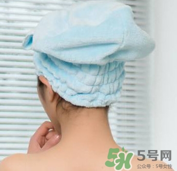 干發(fā)巾和干發(fā)帽哪個(gè)好？干發(fā)帽什么材質(zhì)的好