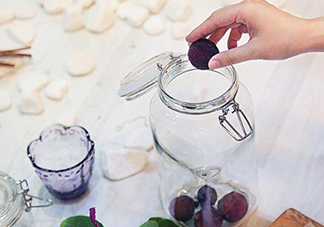 楊梅泡酒是青的好還是紅的好？楊梅酒用什么顏色的楊梅？