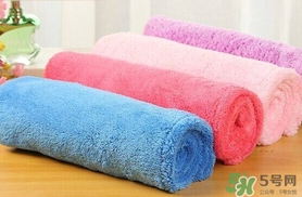 干發(fā)巾和干發(fā)帽哪個(gè)好？干發(fā)帽什么材質(zhì)的好