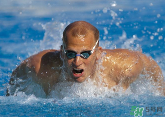 幾月份適合游泳？幾月份可以游泳？