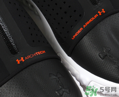 ua安德瑪3d打印architech futurist運動鞋多少錢？