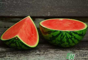 西瓜籽卡在喉嚨怎么辦？西瓜籽卡在氣管怎么辦？