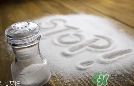 食鹽中的亞鐵氰化鉀是什么東西？亞鐵氰化鉀對身體有害嗎