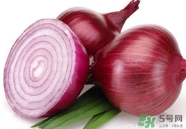 紅皮洋蔥和白皮洋蔥哪個(gè)好？吃紅皮洋蔥有什么好處