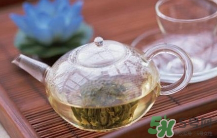杜仲茶是熱性的嗎？杜仲茶和杜仲是一樣?xùn)|西嗎