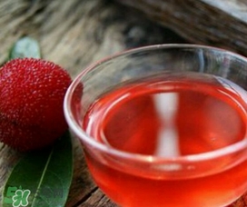 楊梅酒放糖好還是不放糖好？楊梅酒放什么糖好？