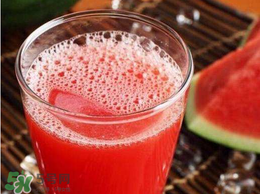 西瓜汁可以加牛奶嗎？西瓜汁和牛奶可以一起喝嗎？