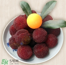 楊梅發(fā)霉了還能吃嗎？吃了發(fā)霉的楊梅會(huì)怎樣？