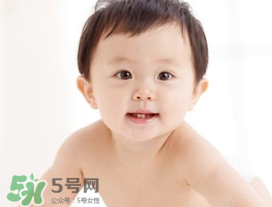 寶寶長(zhǎng)牙會(huì)拉肚子嗎？寶寶長(zhǎng)牙會(huì)發(fā)燒嗎？