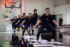 nike react怎么樣？nike react上腳什么感覺？