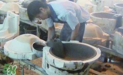 塵肺病是職業(yè)病嗎？塵肺病是肺結(jié)核嗎