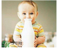 嬰幼兒奶粉為什么會(huì)有腥味 奶粉有腥味是正常的嗎？