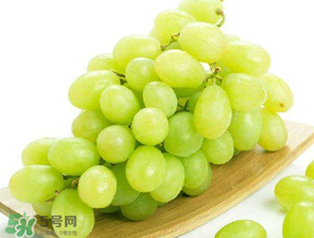 青提上有黑點怎么回事？青提長斑點是什么原因？