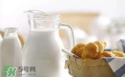 奶粉哪個(gè)國(guó)家的最好？奶粉哪個(gè)國(guó)家的奶源好？