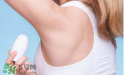 清涼油能治狐臭嗎？清涼油可以治狐臭嗎？