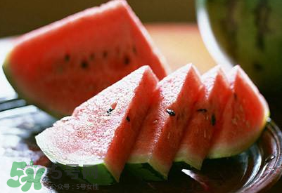 隔夜西瓜能吃嗎？吃隔夜西瓜有什么危害？