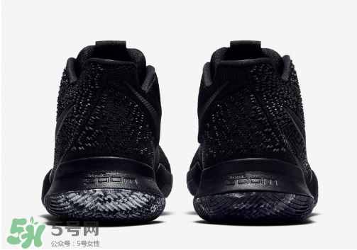 nike kyrie 3 triple black多少錢(qián)？耐克歐文3代純黑配色專(zhuān)柜價(jià)格