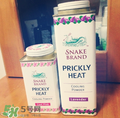 蛇牌爽身粉哪個(gè)味道好？蛇牌爽身粉有幾種味道？