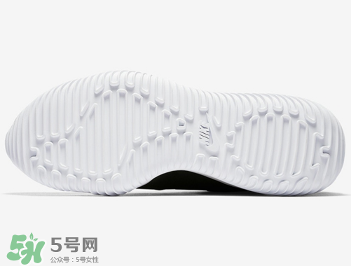 nikelab acg 07 kmtr機能運動鞋黑白配色多少錢？